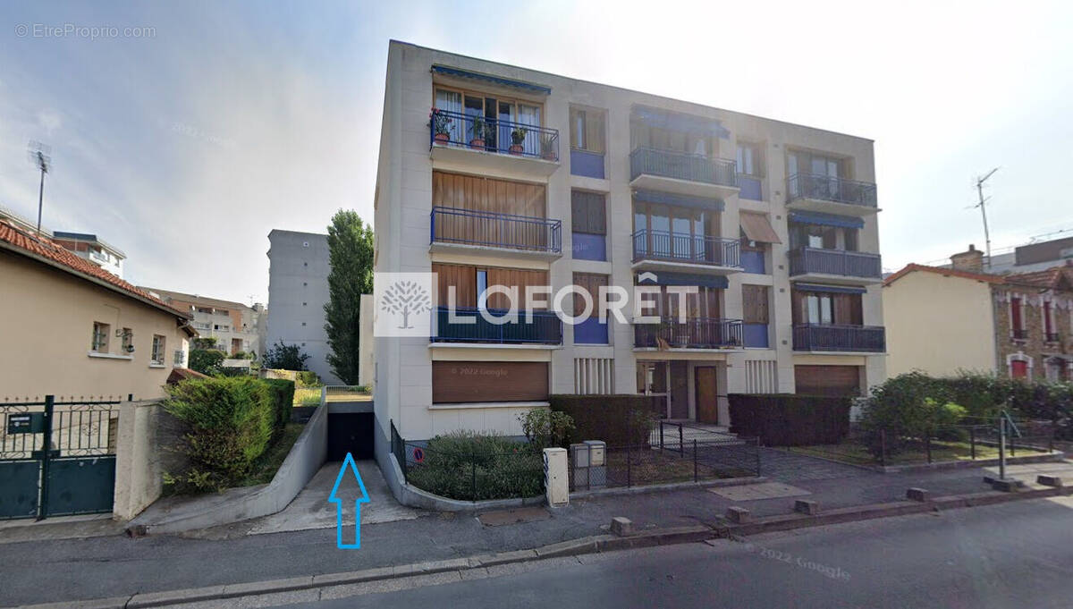 Parking à VITRY-SUR-SEINE