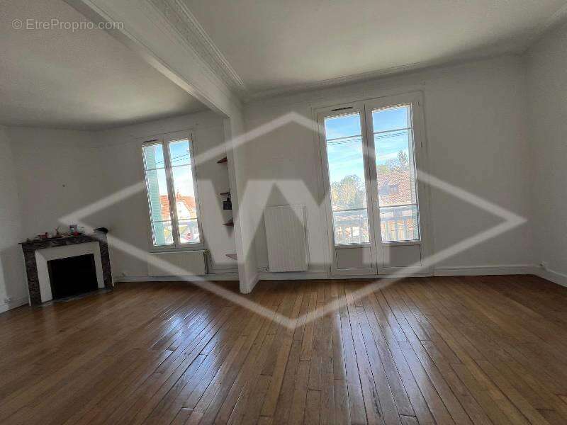 Appartement à QUINCY-SOUS-SENART
