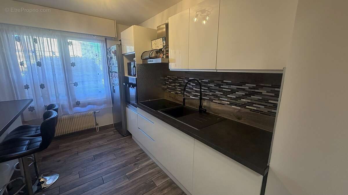 Cuisine équipée indépendante - Appartement à ANNEMASSE