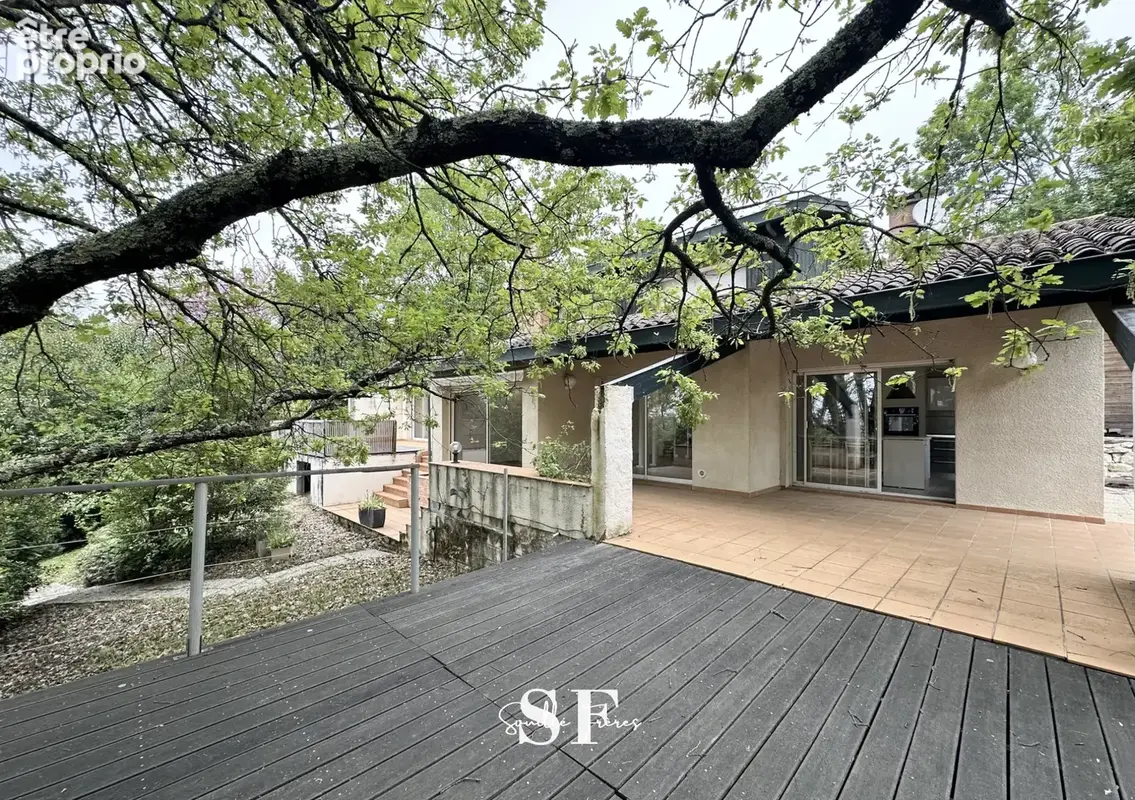 Agen - maison de 140m2 + garage de 27m2  avec terrain - photo 16