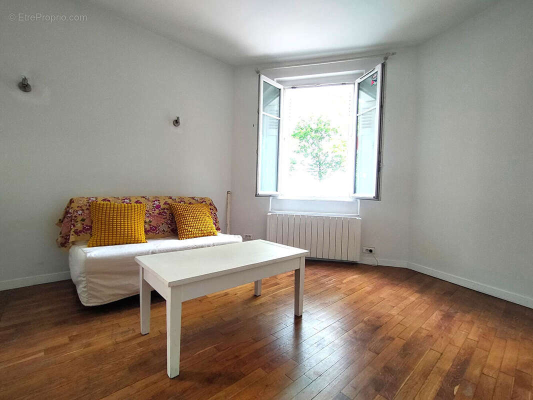 Appartement à PARIS-19E