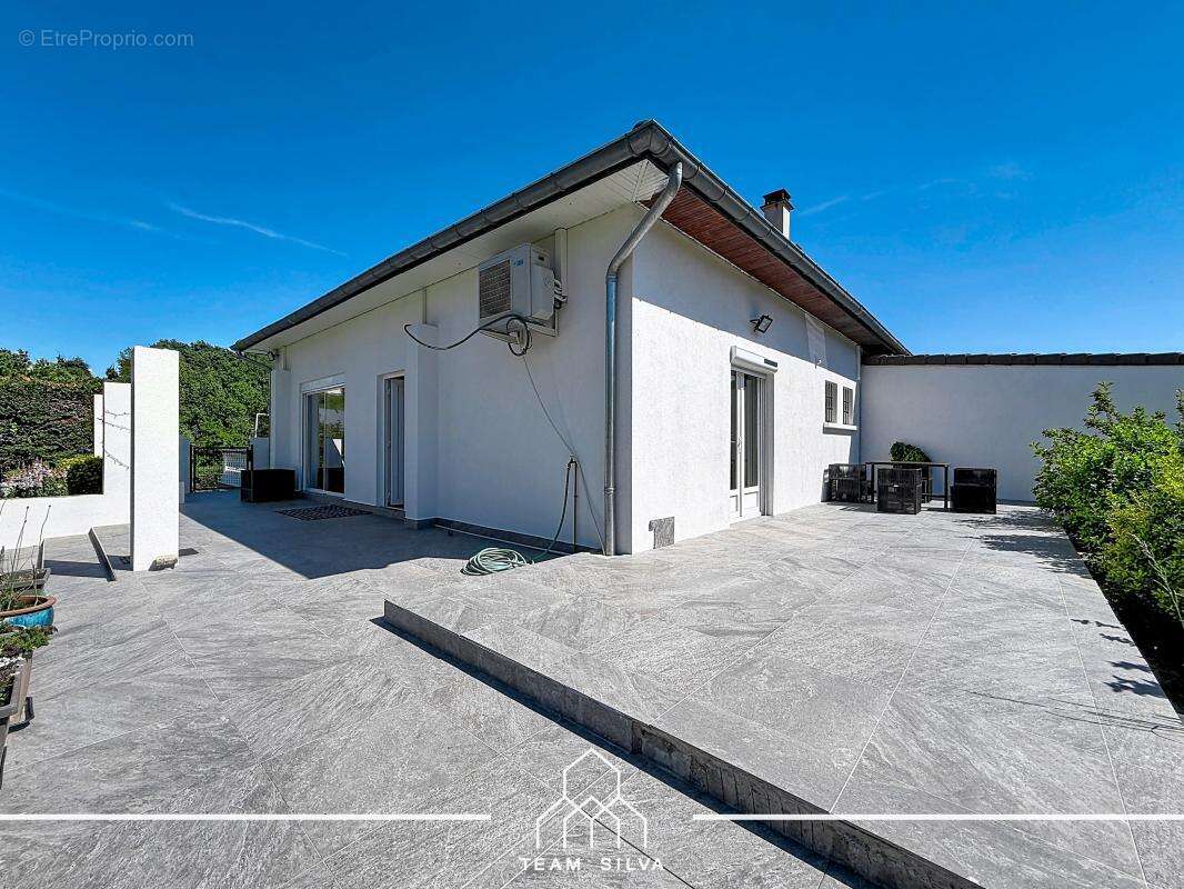 Maison 125 m² à Ternay  - photo 4