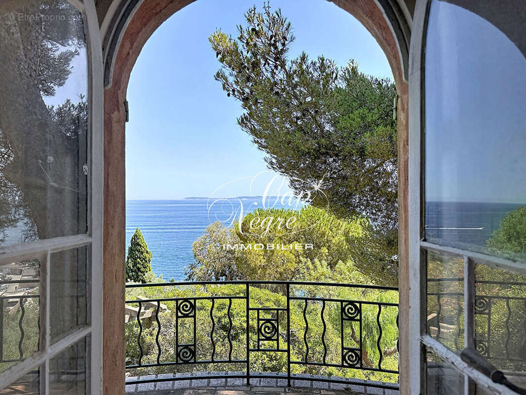 Charmante villa d'epoque avec vue mer panoramique - photo 10