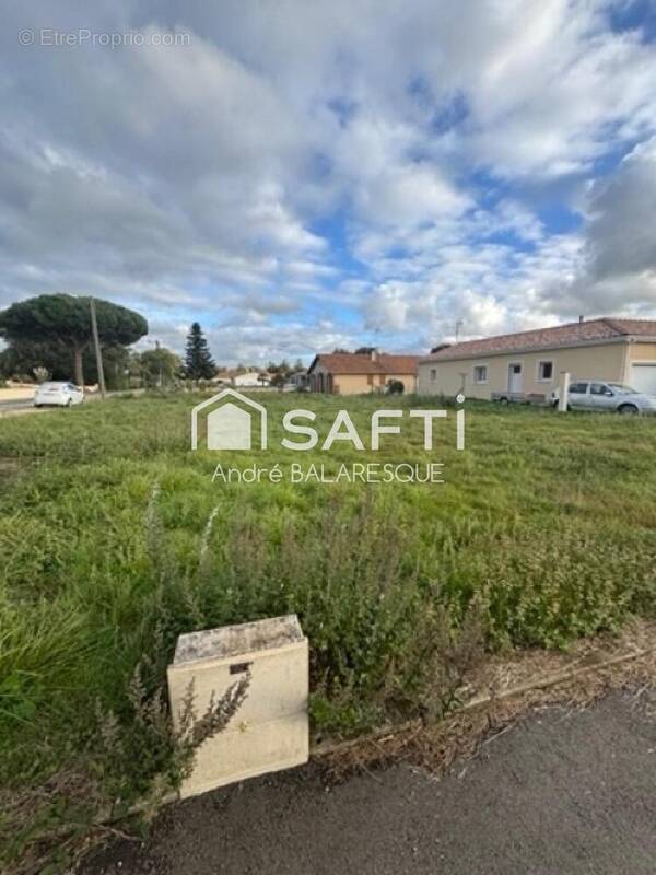 Photo 1 - Terrain à TALMONT-SAINT-HILAIRE