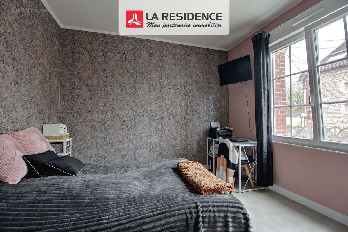 Maison à SAINT-ETIENNE-DU-ROUVRAY