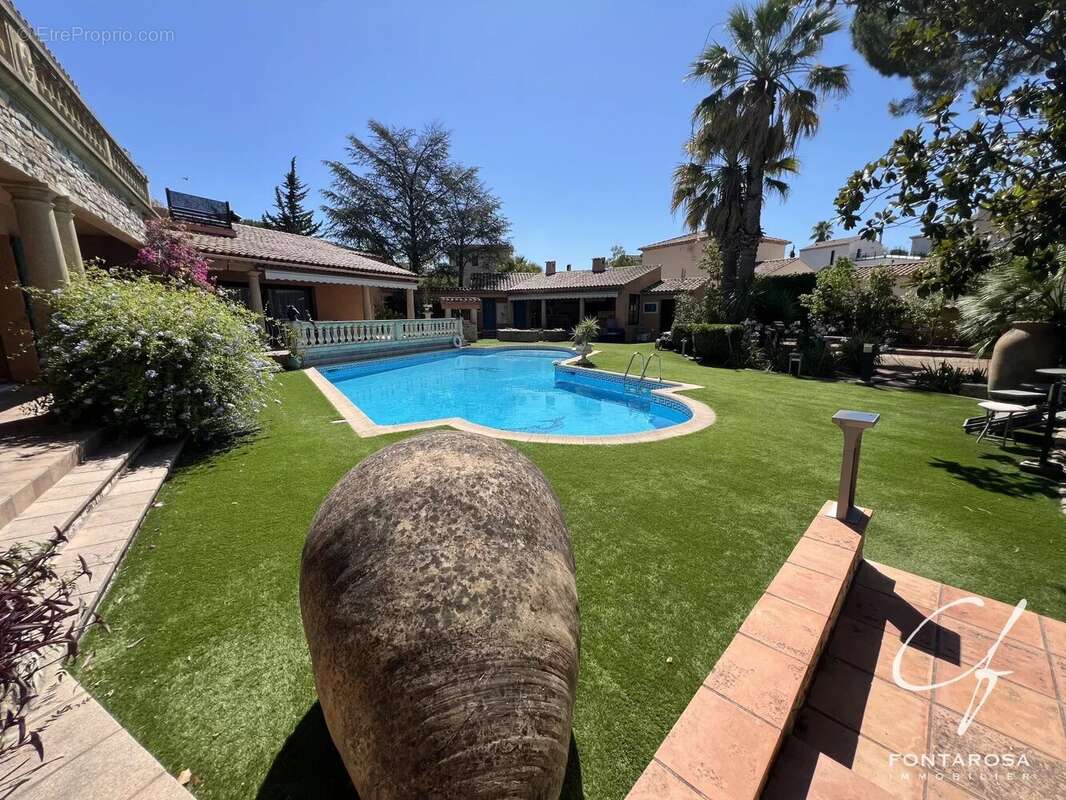 Maison à PUGET-SUR-ARGENS