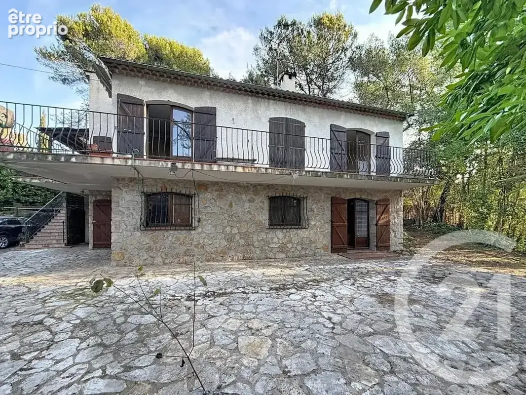 Maison à ROQUEFORT-LES-PINS