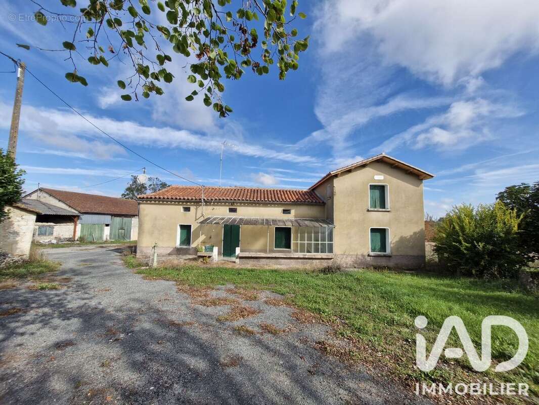 Maison 162 m² à Flaugeac  - photo 2