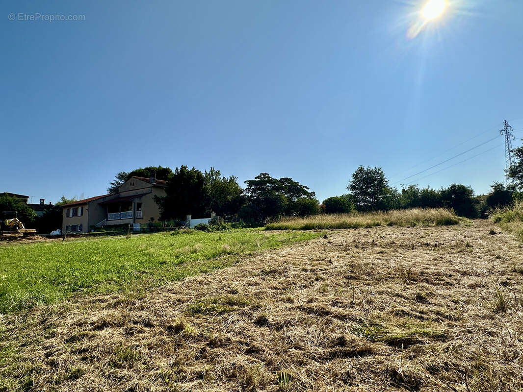 Terrain à CUNAC