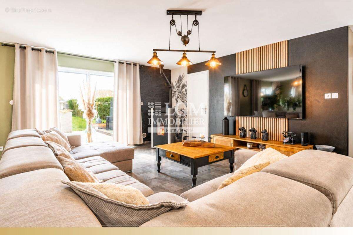 Maison à OYE-PLAGE