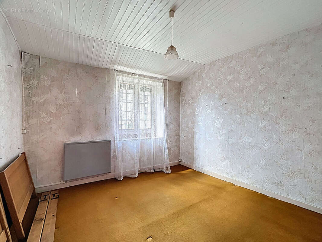 Maison à GRANCEY-LE-CHATEAU-NEUVELLE