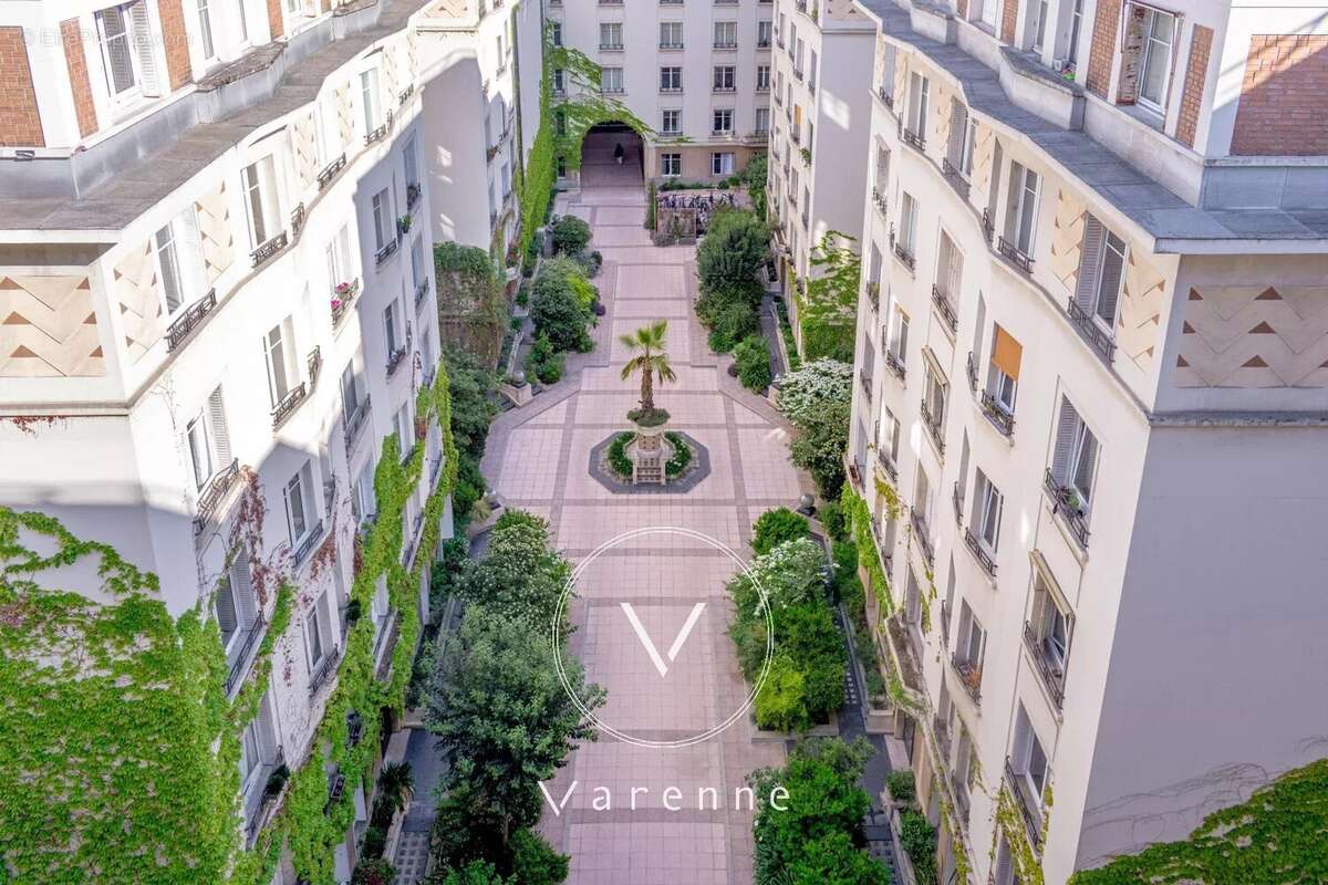 Appartement à PARIS-7E