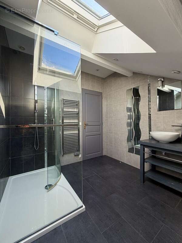 Maison 205 m² à Uxegney  - photo 6