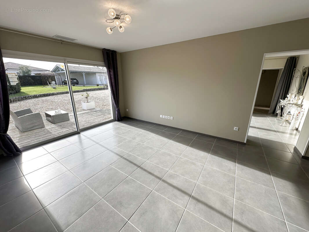 Maison à SAINT-AVIT