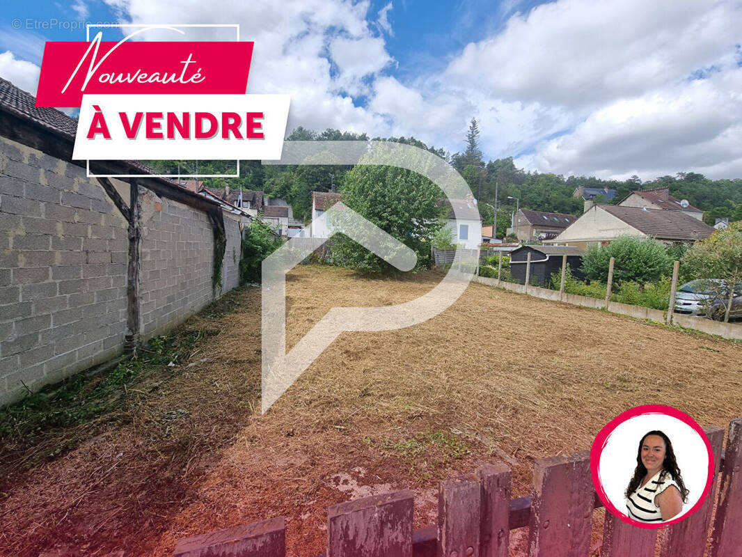 Terrain à EZY-SUR-EURE