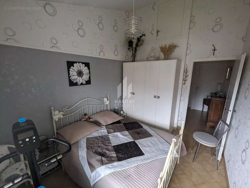 Maison à ECHIROLLES