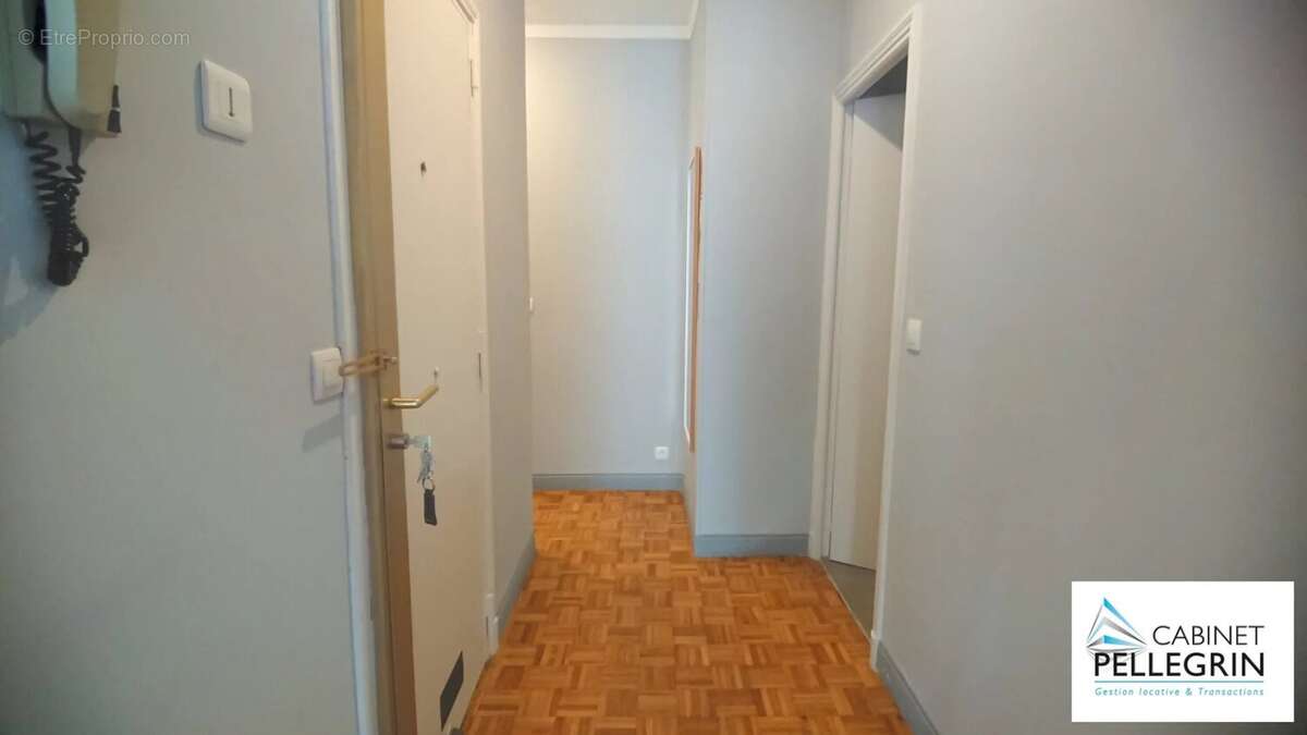 Appartement à MARSEILLE-5E