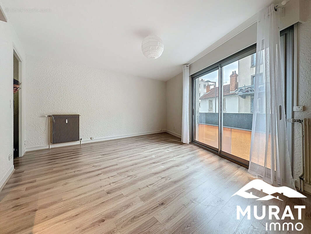 Appartement à CHAMALIERES