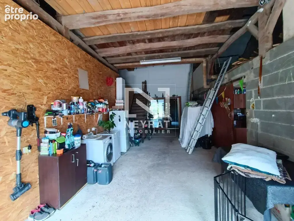 Maison de plein pied avec dépendances et jardin - photo 15