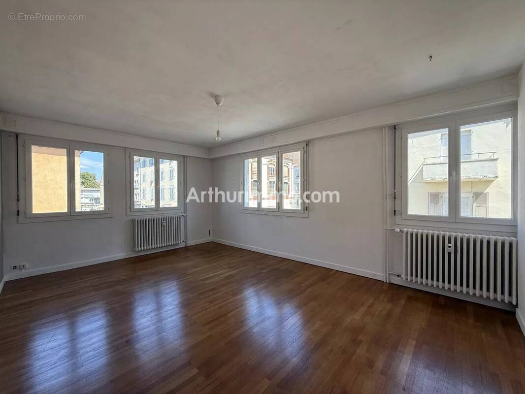 Appartement à LONS-LE-SAUNIER