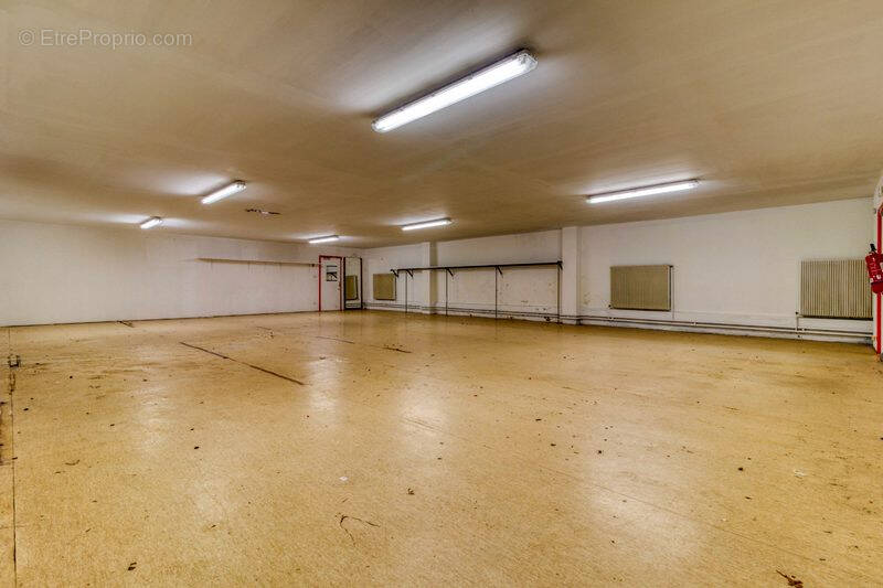 Commerce à SAINT-QUENTIN