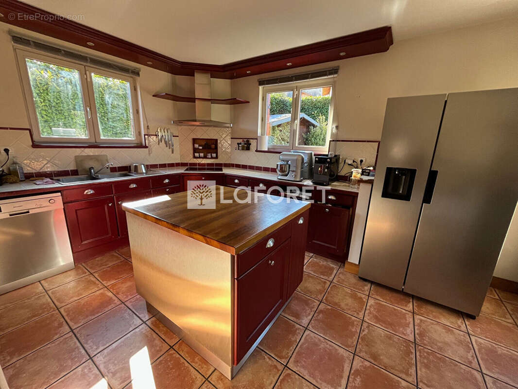 73210 La Plagne Tarentaise Belle maison T6 avec terrasse, garage, jardin - photo 2
