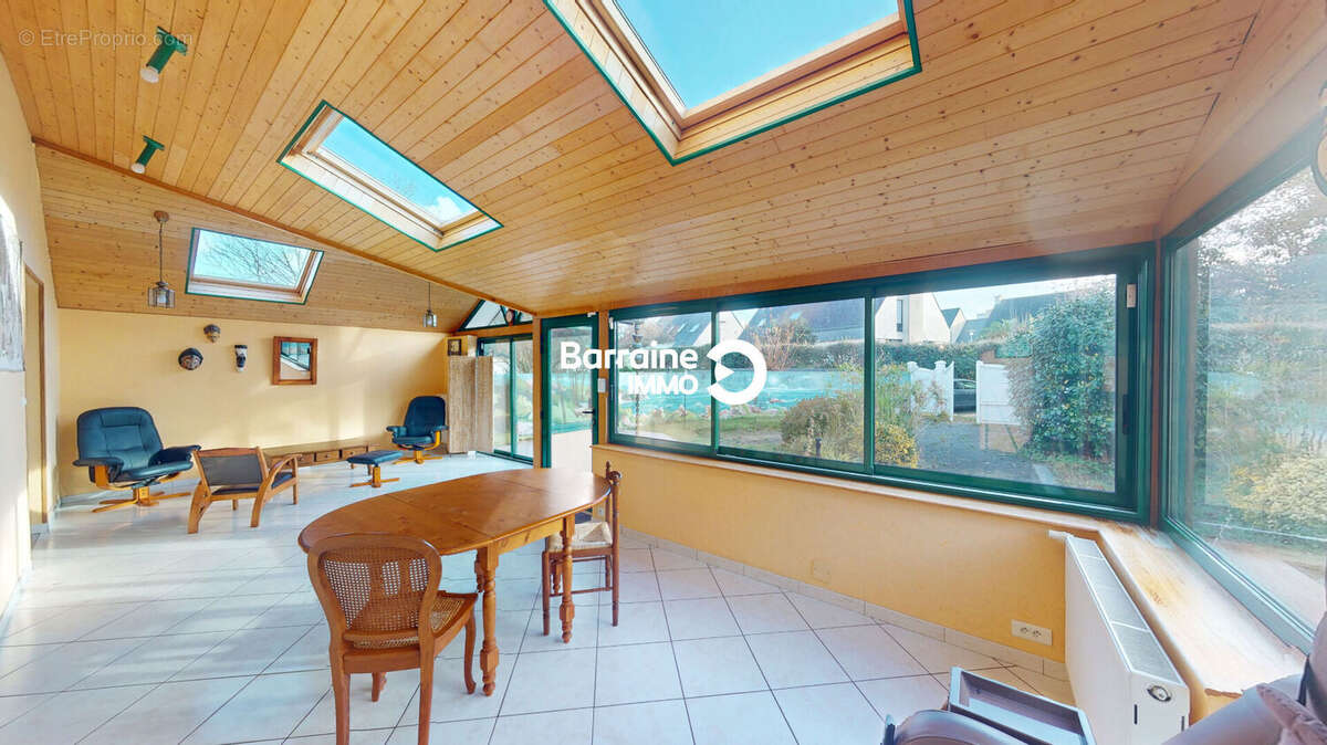 A vendre brest saint-pierre cavale blanche maison de maitre 188m² t8 5 chambres garage veranda - photo 2