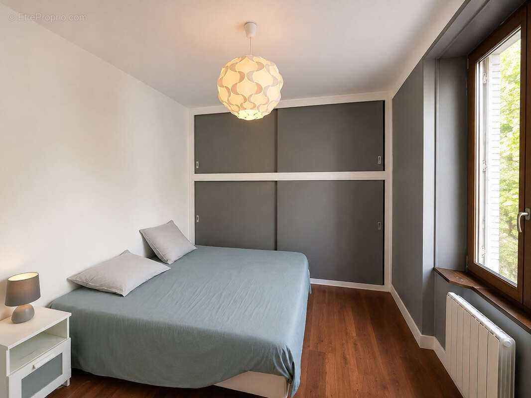 EXCLUSIVITE! Appartement T3 + parking - Centre BRIDES - photo 5