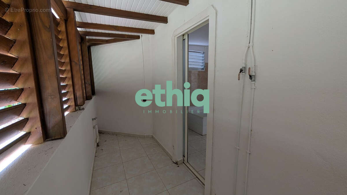 Maison à CAPESTERRE-BELLE-EAU