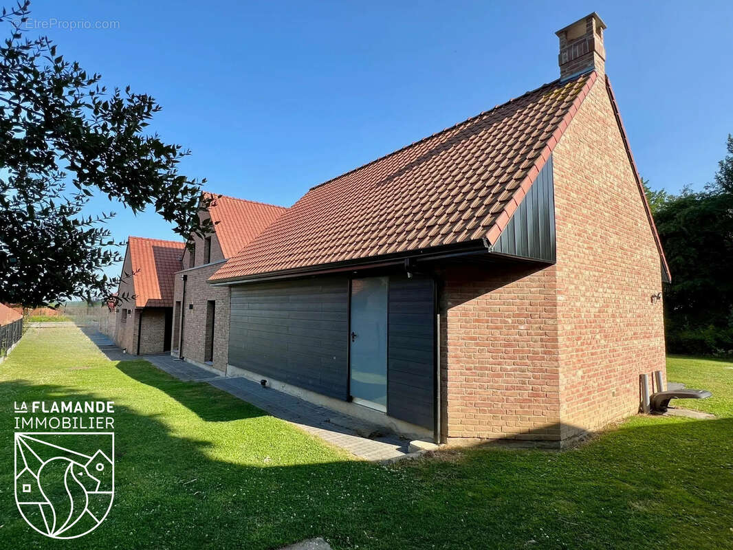 Maison à HAZEBROUCK
