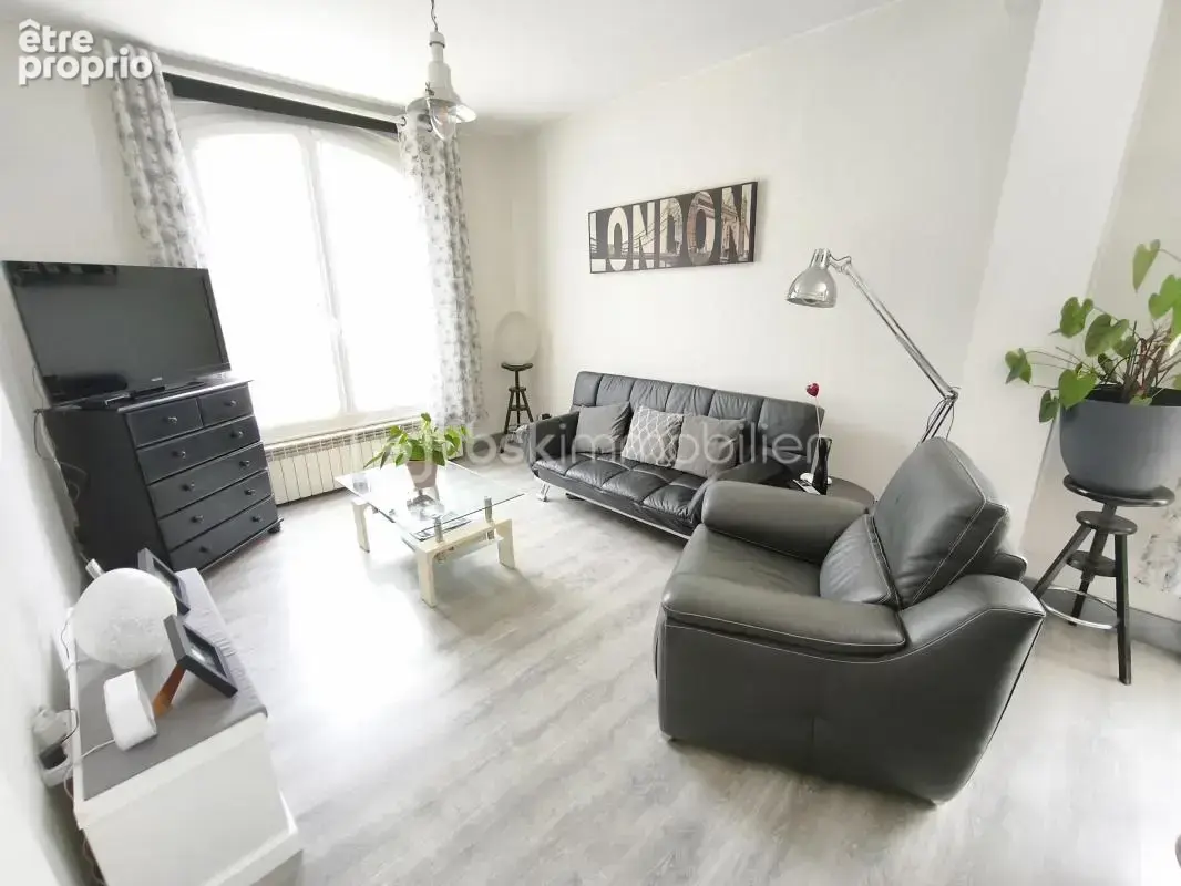 Maison . 5 Pièces . 96 m² - photo 6