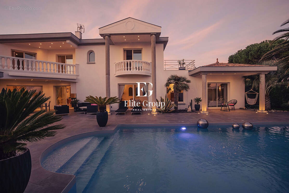 Maison à VAUX-SUR-MER