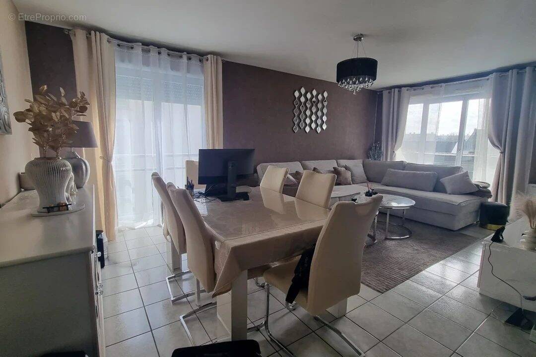 SEJOUR - Appartement à LA RICHE