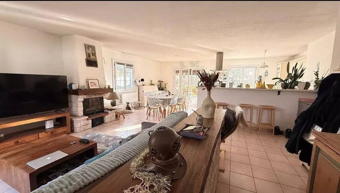 Maison à SAINT-JEANNET