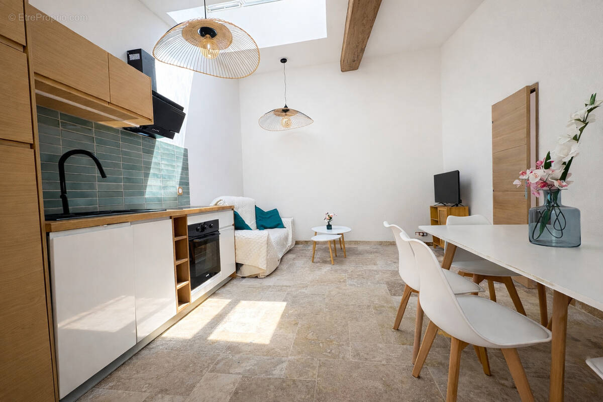 Appartement à MARSEILLE-7E