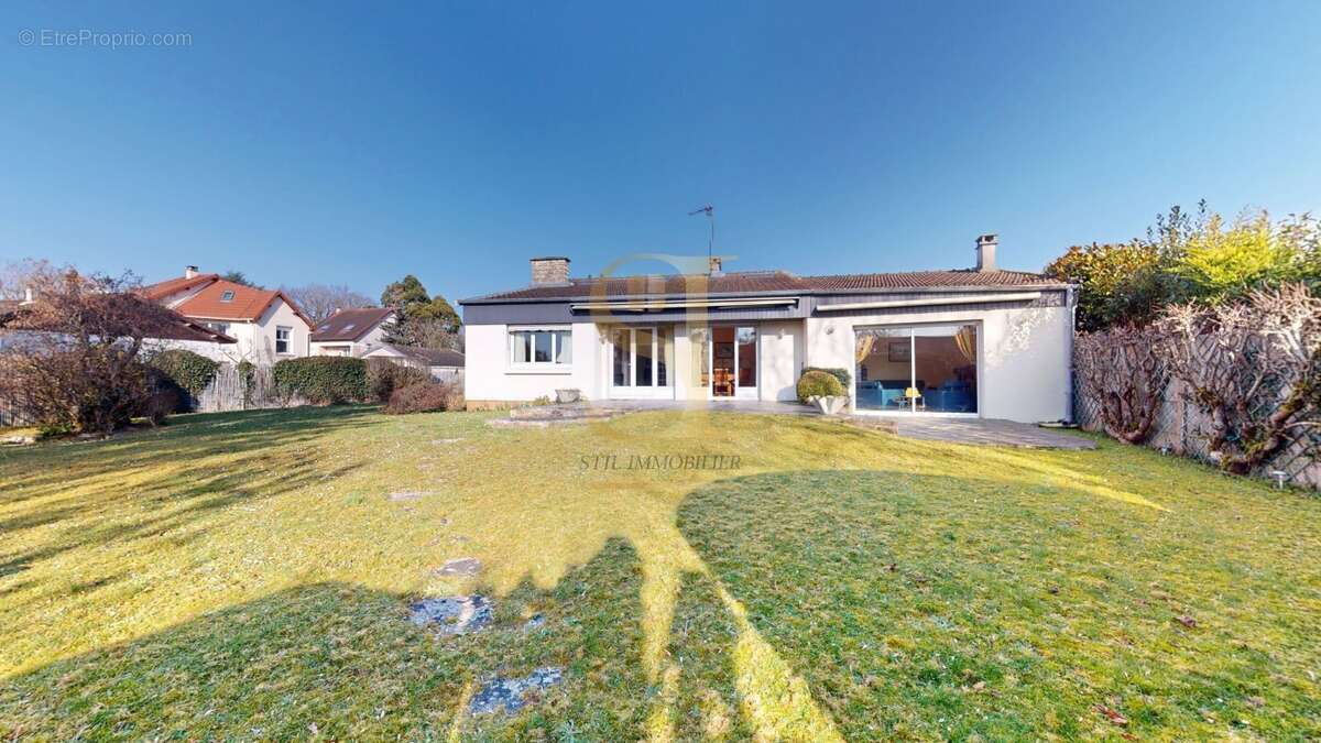 Maison à SOISY-SUR-SEINE