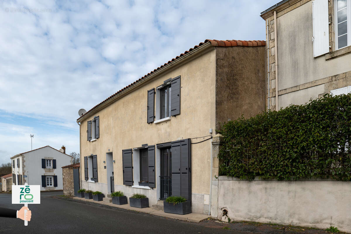 Maison à LA BRETONNIERE-LA-CLAYE