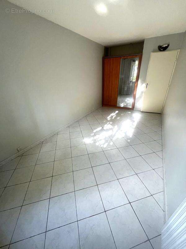 Appartement à PARIS-19E