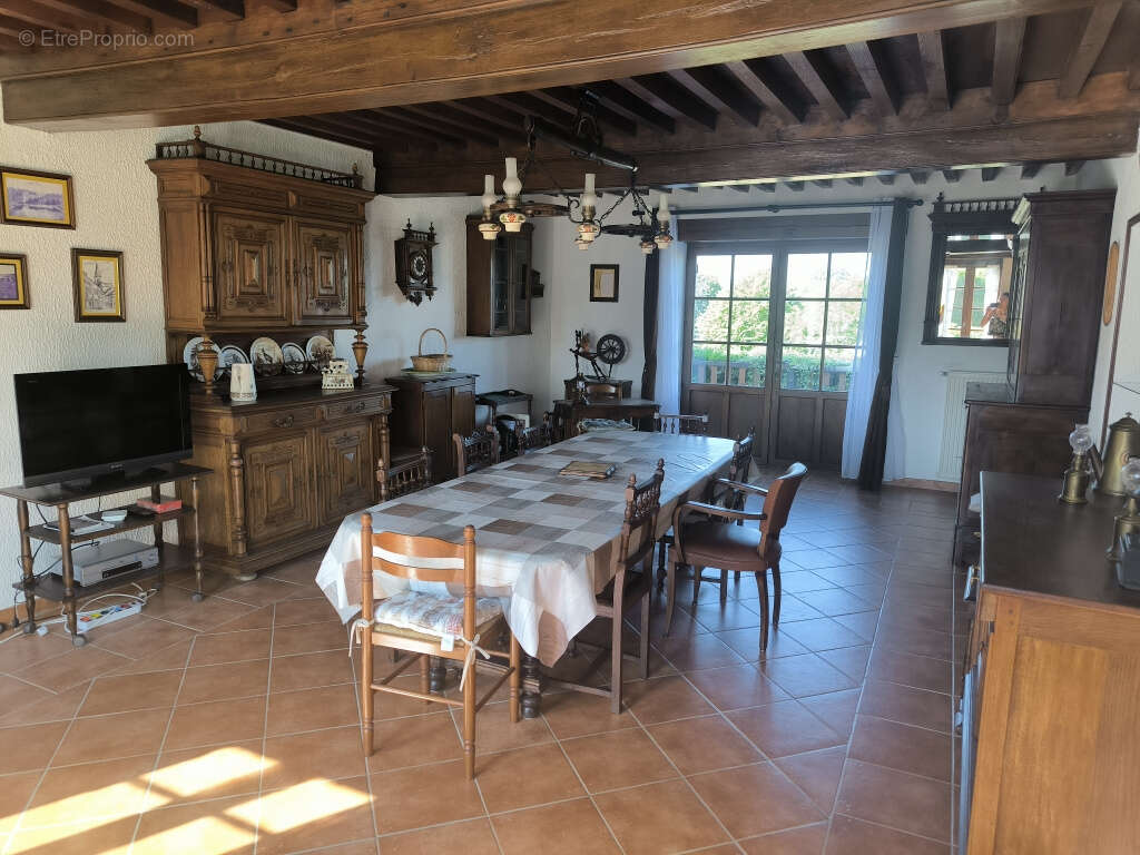 Maison à OUROUX-EN-MORVAN