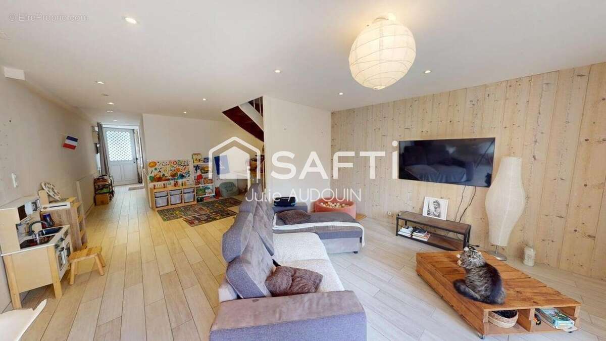 Photo 3 - Maison à SAINT-JEAN-D'ANGELY