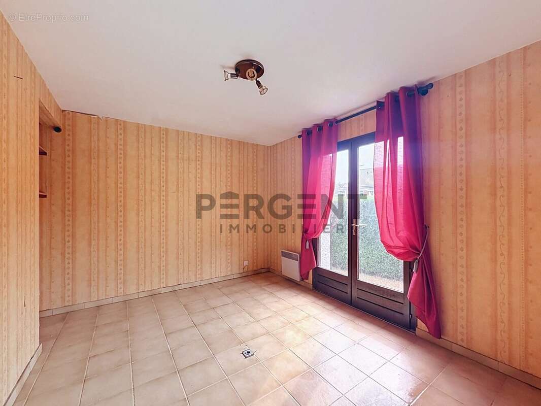 Maison 128 m² à Charleville-Mezieres  - photo 7