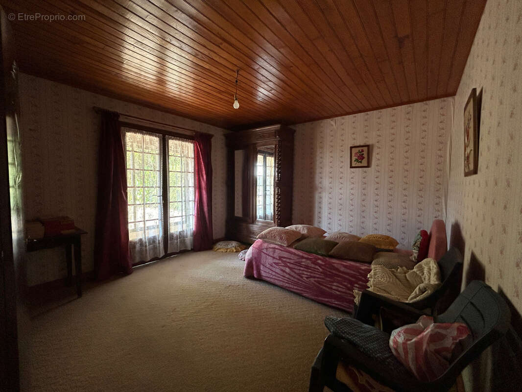 Maison, 3 chambres, 2000 m2 de terrain, garage. - photo 9
