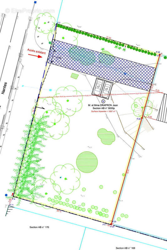 Terrain à SAINTE-SOULLE