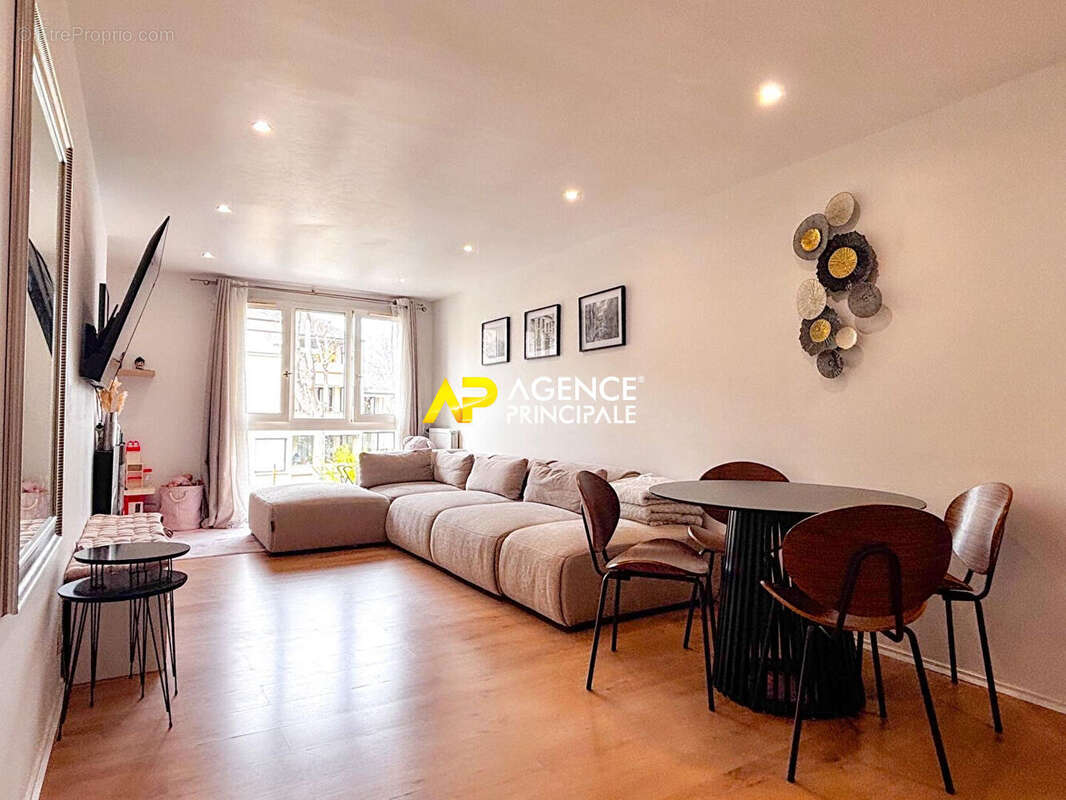 Sartrouville - Le Fresnay Vieux Pays - Appartement 2 pièces 56.61 m2 avec box - photo 2