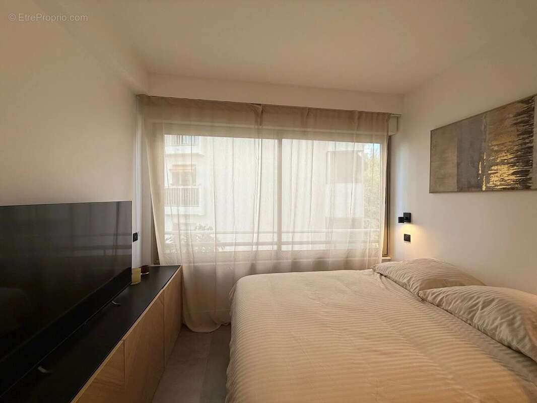 Cannes - 3 pieces arriere croisette - photo 11