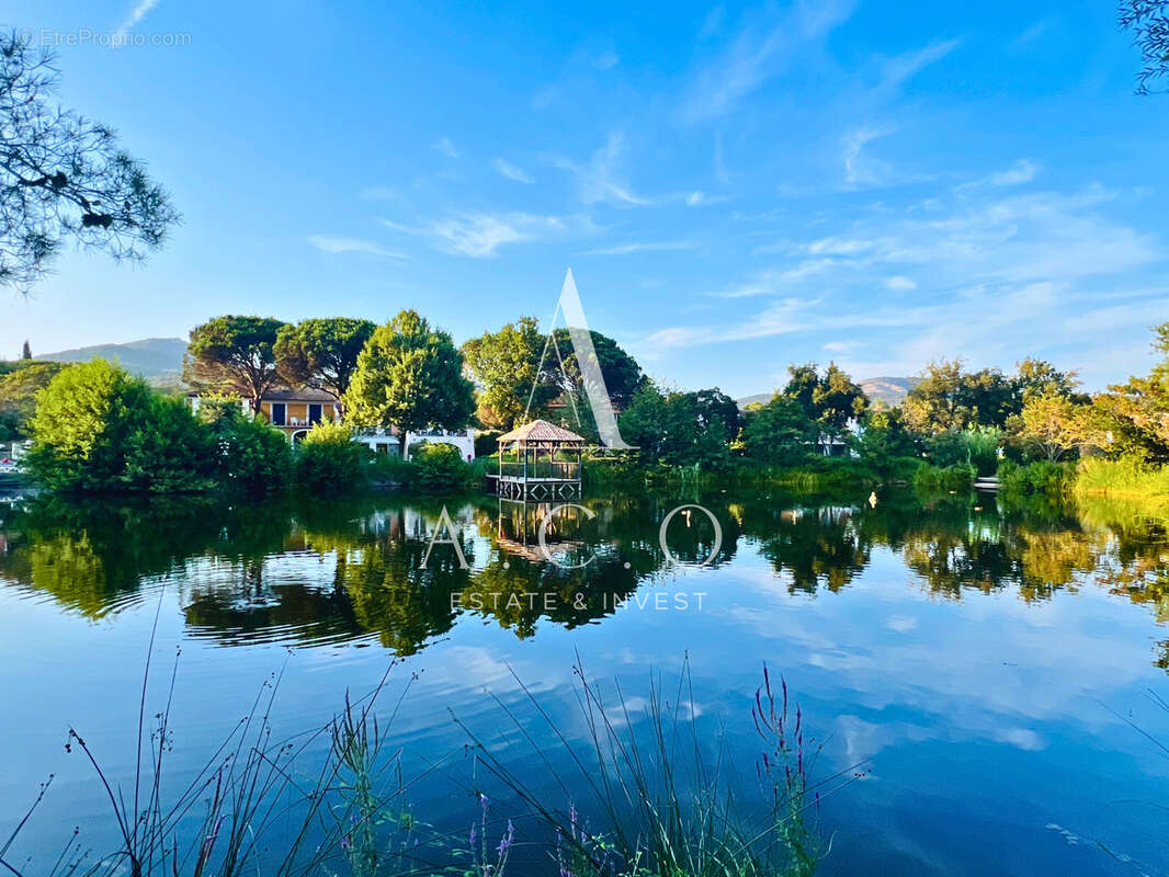 Appartement à GRIMAUD
