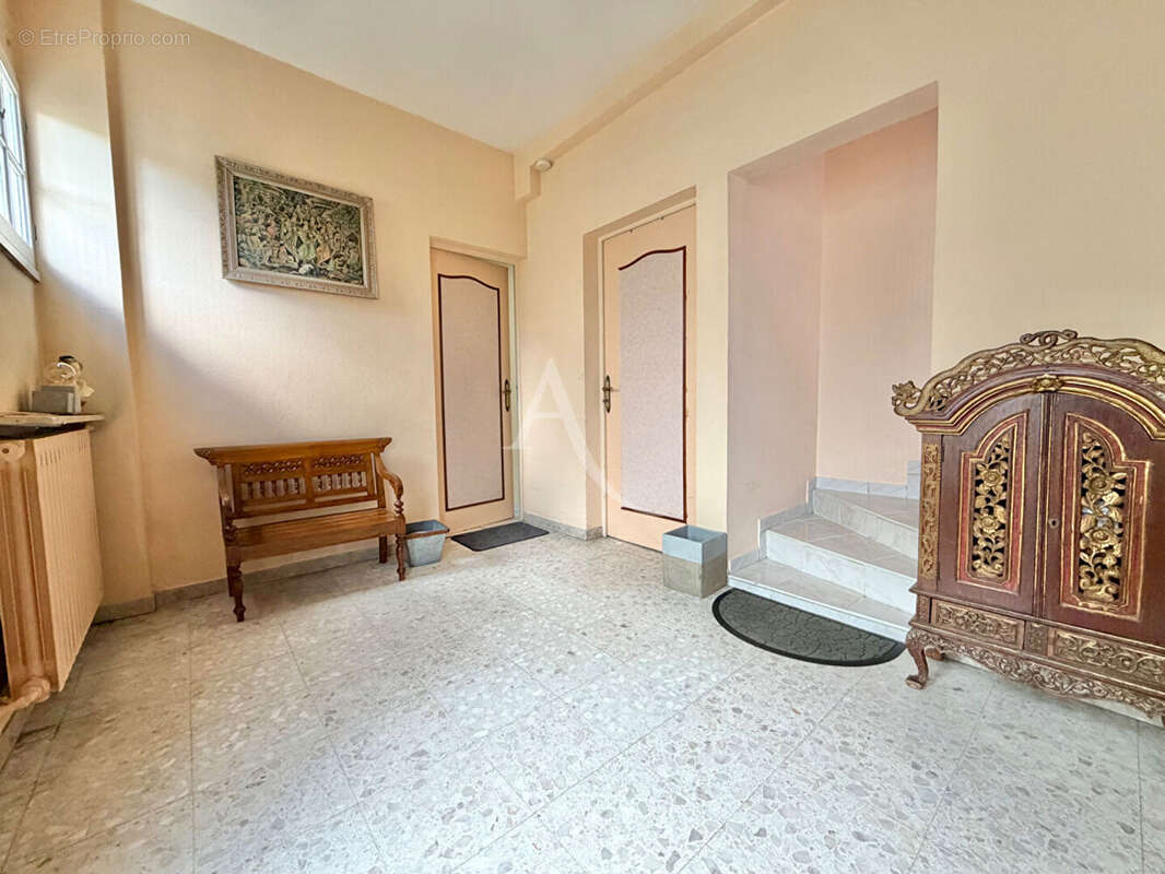 Maison à OZOIR-LA-FERRIERE