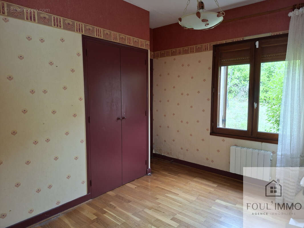 Exclusivite foulayronnes : maison t 5 avec jardin. a rafraichir - photo 11