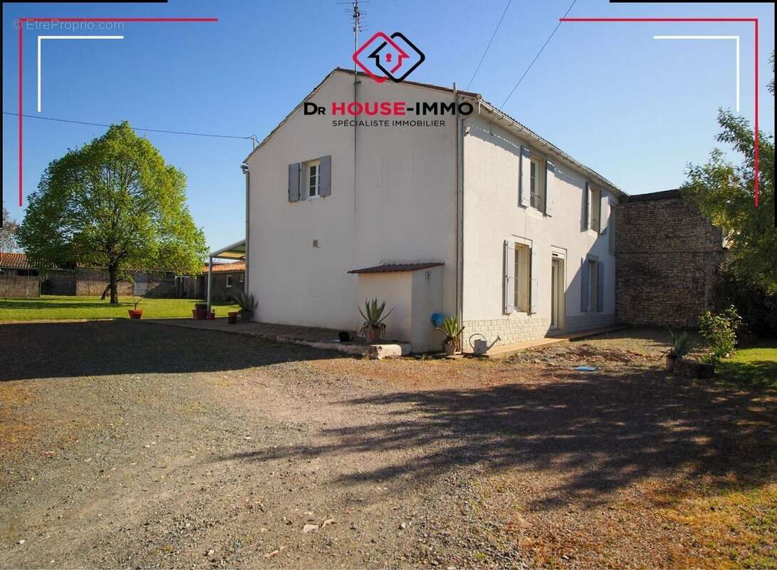 Maison à NALLIERS