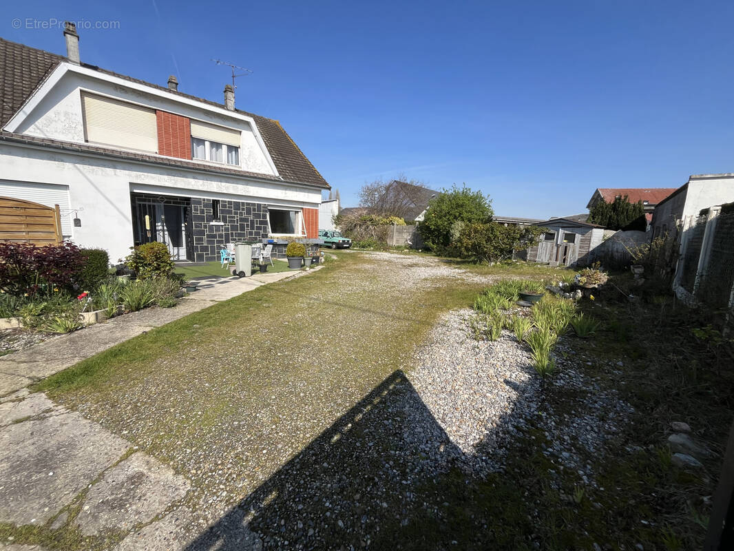 Maison à FRIVILLE-ESCARBOTIN